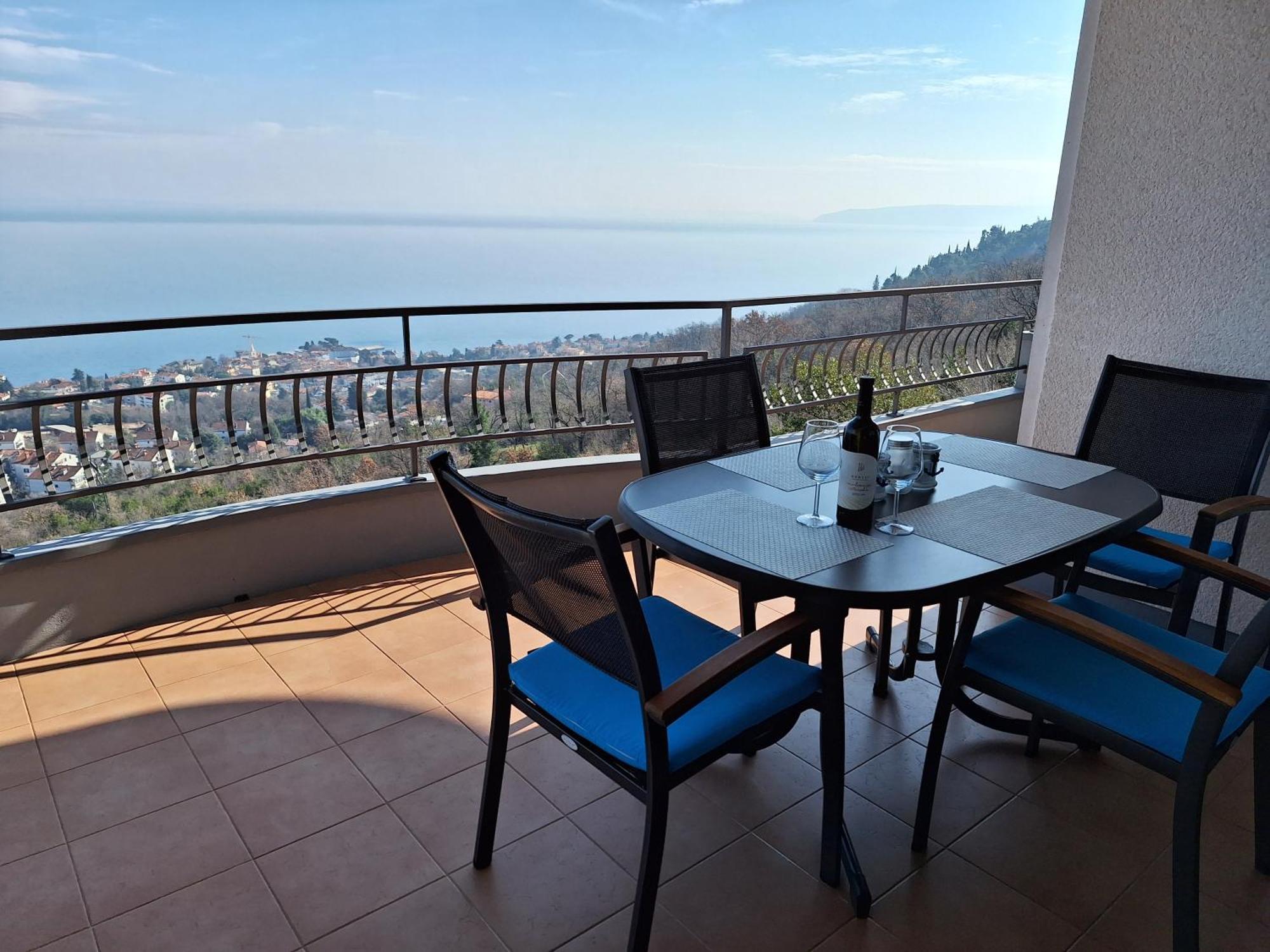 Villa Suzy-Apartments Suzana Lovran Exterior photo